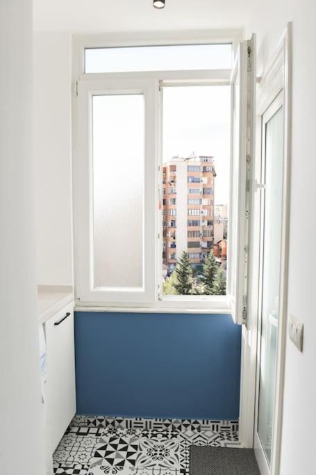 Apartment Center 11 - Way *