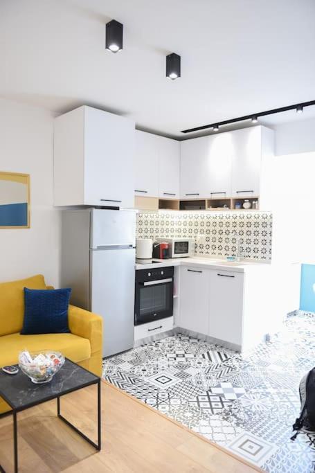 Center 11 - Way Apartment *